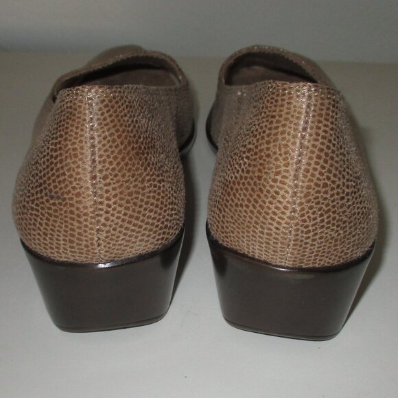 Aerosoles Final Exam Womens Tan Faux Snakeskin 1.5" Wedge Loafer - Size 7.5M - Picture 8 of 9